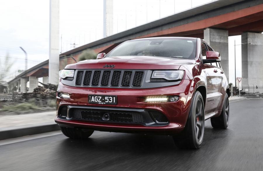  Jeep Grand Cherokee SRT Night 2016 года  (AU) (фото 11 из 26)